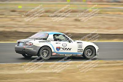 media/Jan-26-2025-CalClub SCCA (Sun) [[cfcea7df88]]/Group 1/Race/